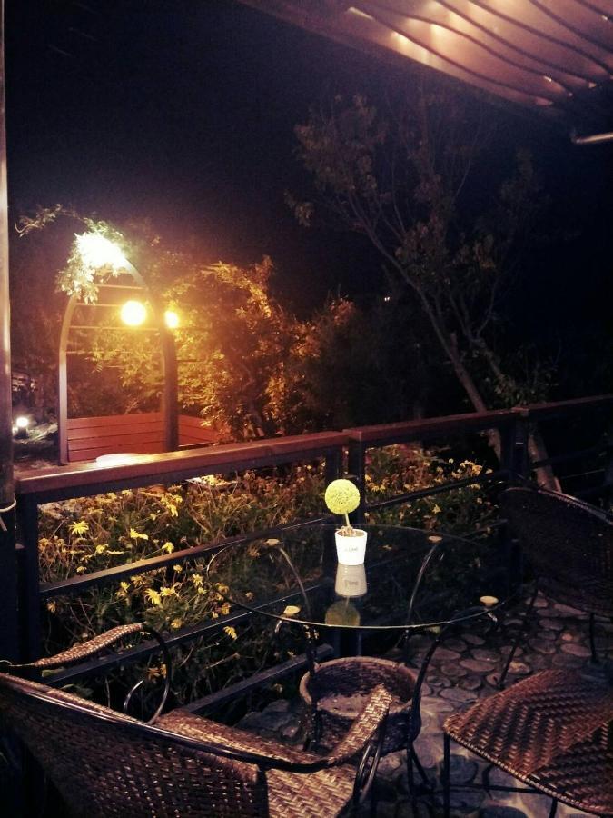 Hua Mu Xing Jing B&B Renai Dış mekan fotoğraf